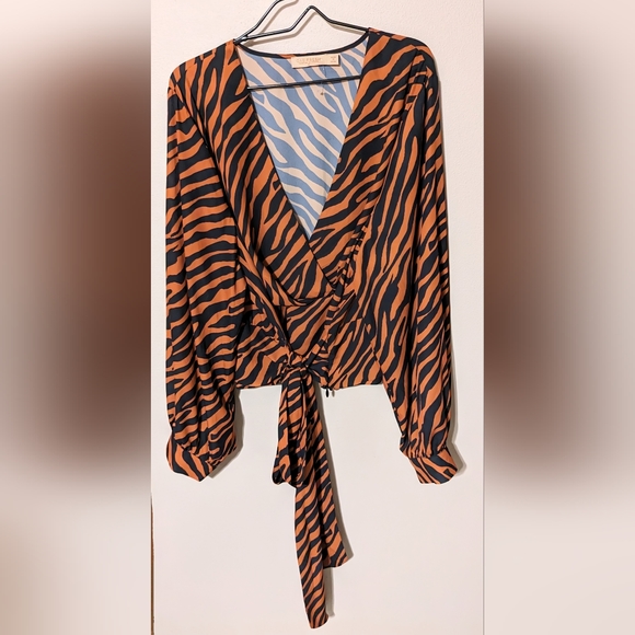 Gabi Fresh Fashion To Figure, Zebra Print, Volume Sleeve, Wrap Blouse, Size 4X - Picture 5 of 7